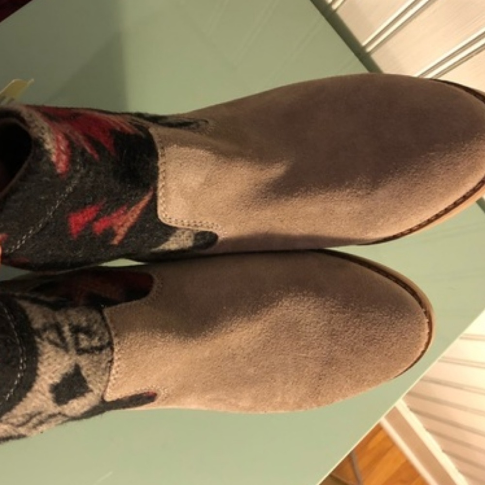 TOMS Laurel Boots- Deset Taupe Suede/Tribal Wool - Picture 5 of 8